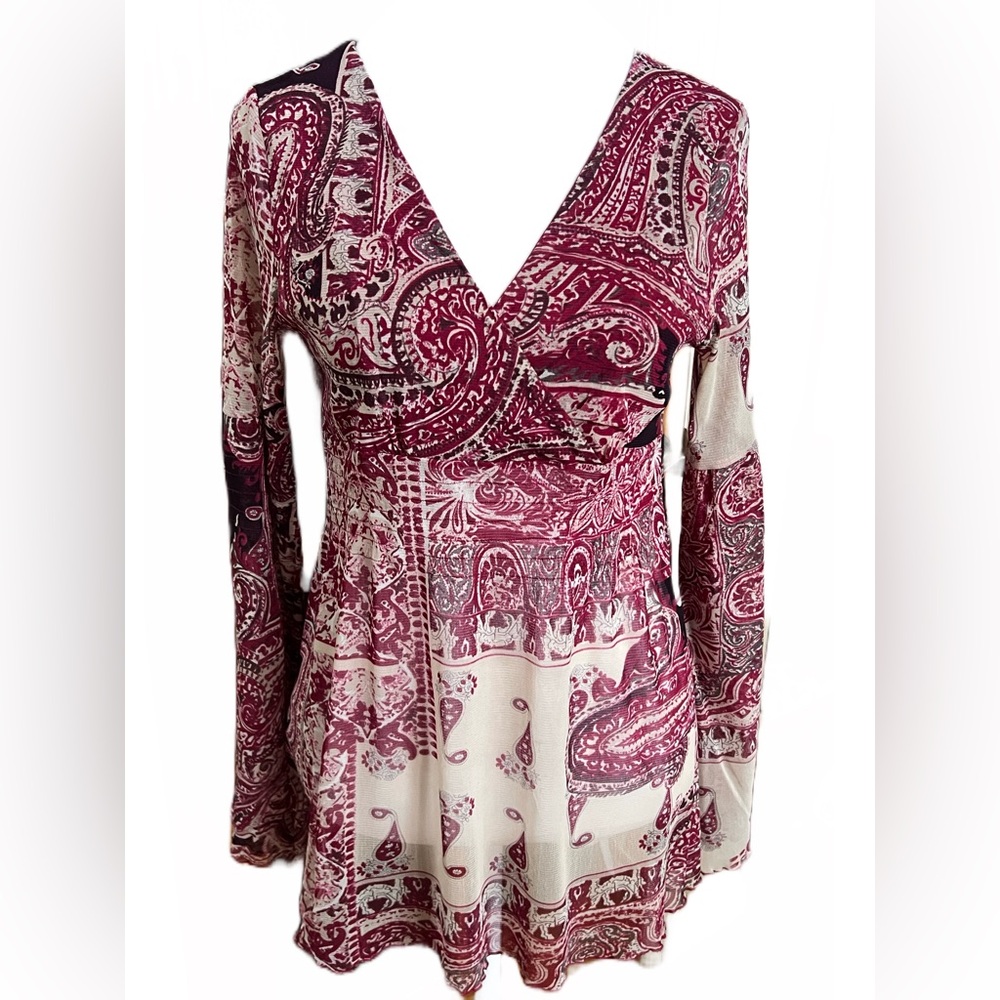 BCBGMAXAZRIA Beige & Dark Red Paisley Chiffon Long Flare Sleeve Blouse Top Small